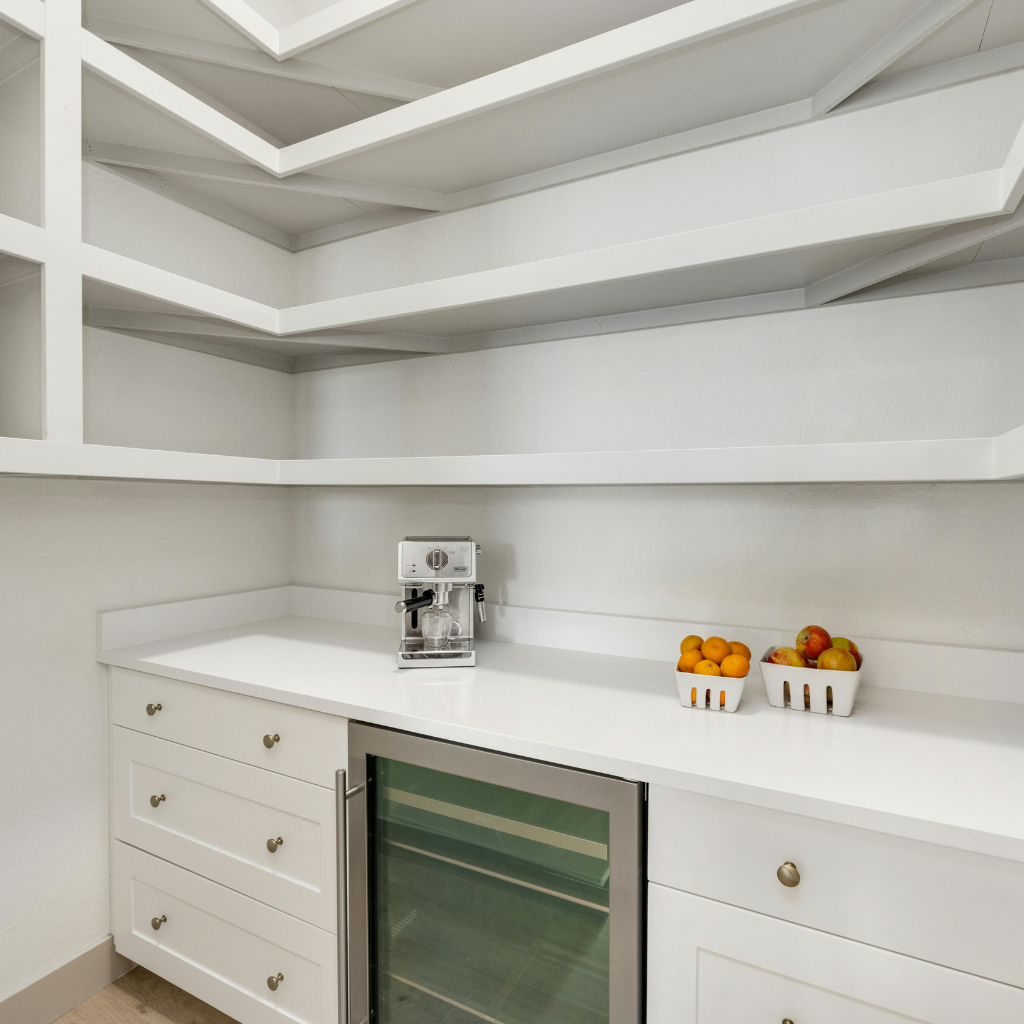Modern U-Shaped Kitchen